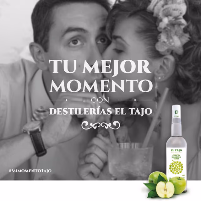 pareja_bebiendo