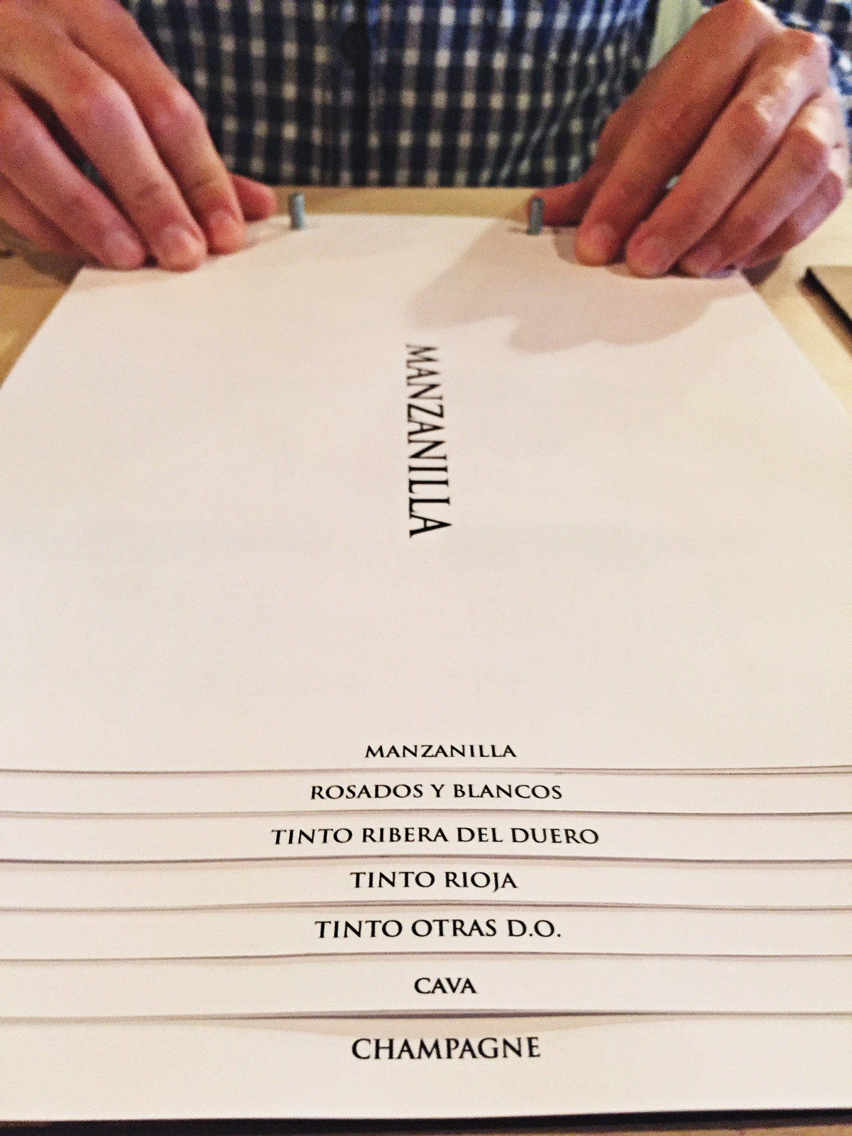 producción artesanal diseño grafico cartas de vinos